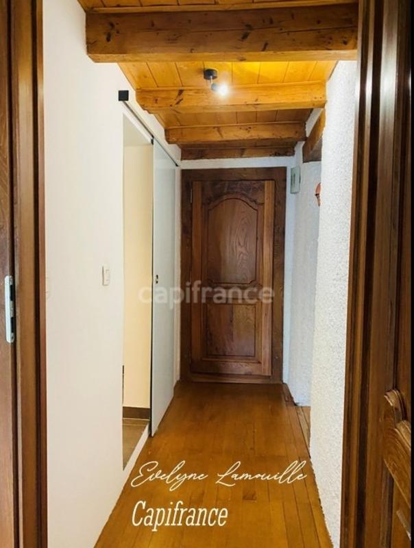 Maison - 181 m² - 6 pièces