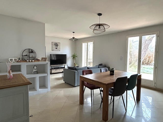 Propriété - 95 m² - 4 pièces