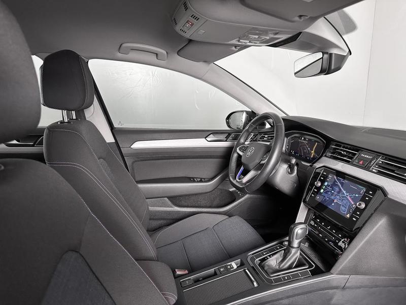 Volkswagen Passat Sw Gte 218ch Dsg Hybride Rechargeable Digital Cockpit Sieges Chauff Carplay Camera