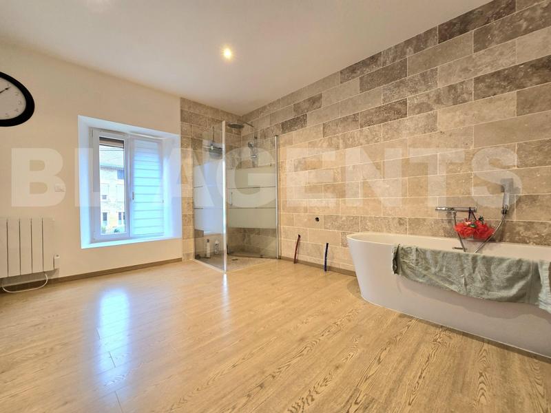 Maison - 108 m² - 4 pièces