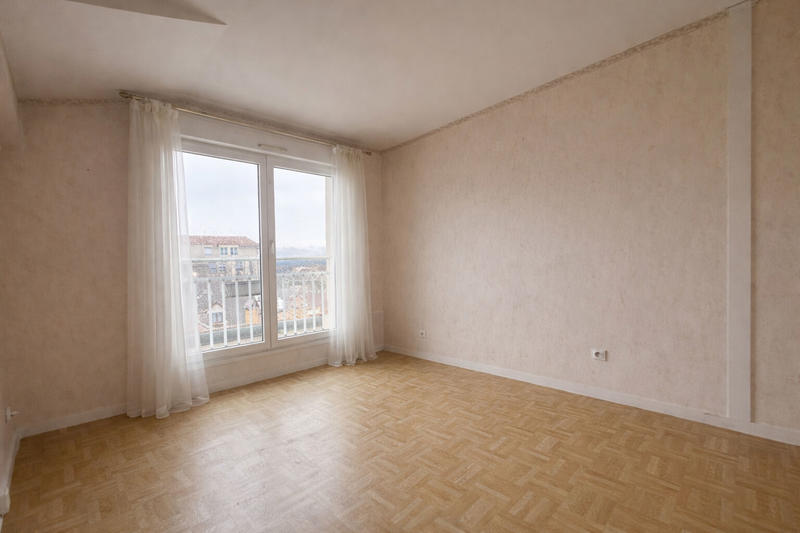 Appartement - 84 m² - 4 pièces