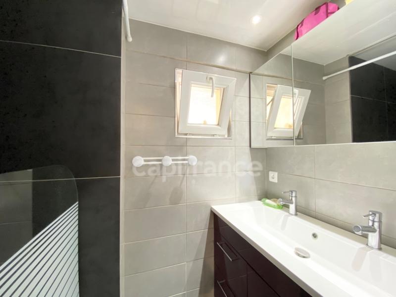 Villa - 224 m² - 8 pièces