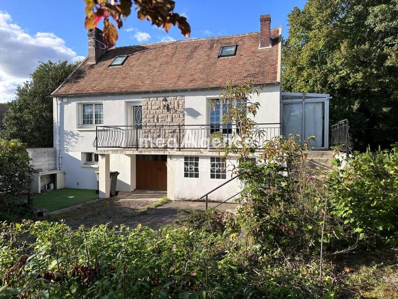 Maison - 99 m² - 6 pièces