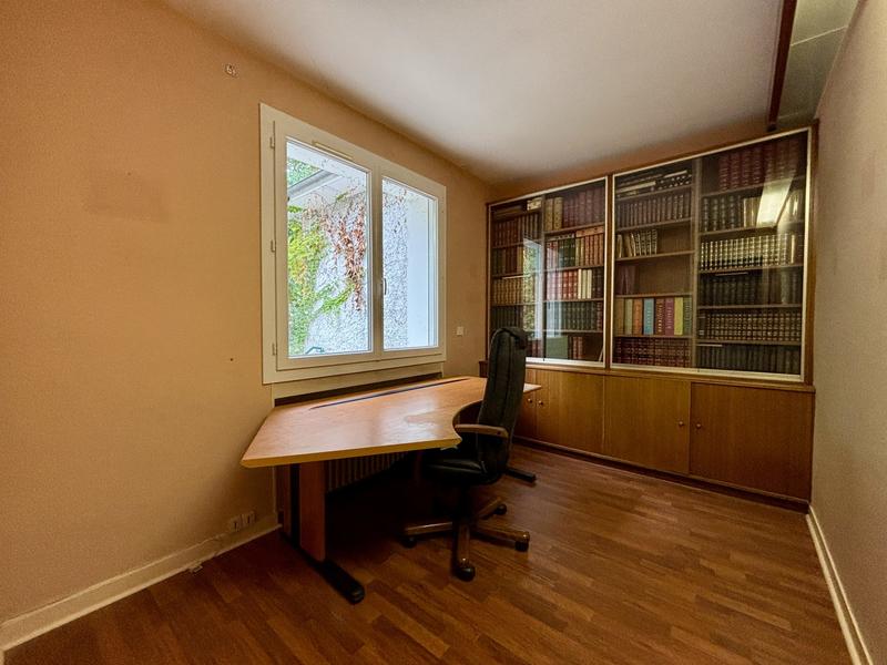 Maison traditionnelle - 181 m² - 7 pièces