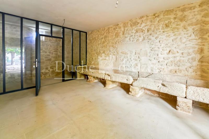 Propriété - 307 m² - 7 pièces