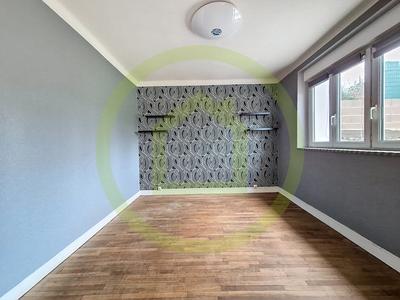 Maison - 111 m² - 7 pièces