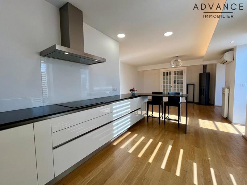 Immeuble - 173 m² - 7 pièces