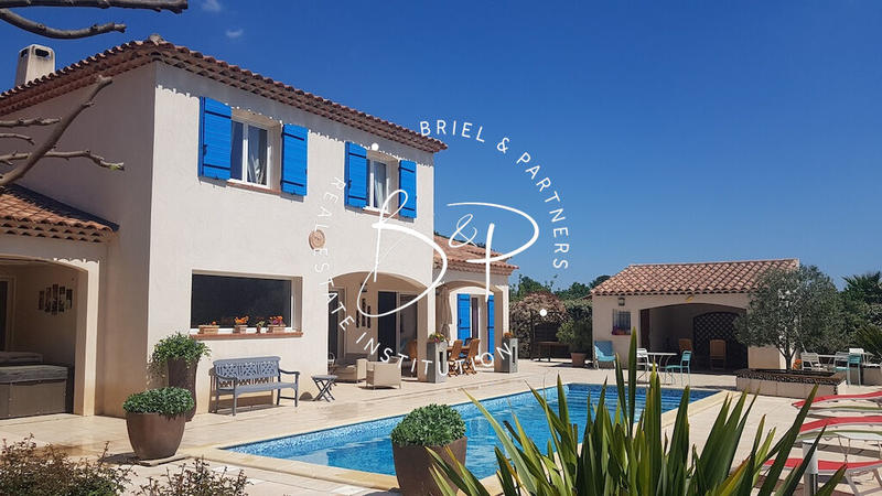 Maison - 267 m² - 10 pièces