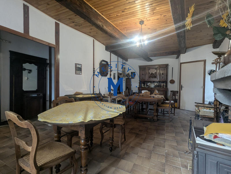 Maison ancienne - 210 m² - 6 pièces