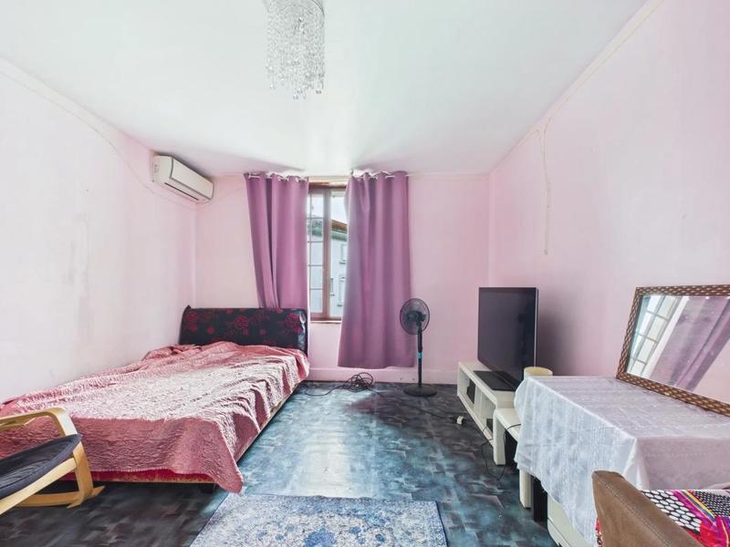 Maison - 200 m² - 9 pièces