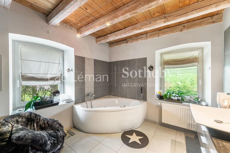 Corps de ferme - 239 m² - 5 pièces