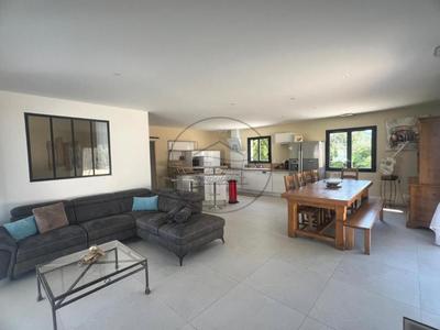 Maison - 159 m² - 7 pièces