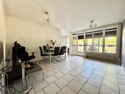 Appartement - 80 m² - 4 pièces