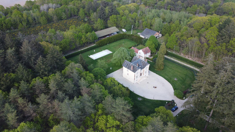 Manoir - 437 m² - 7 pièces