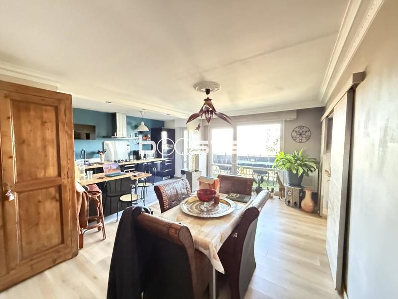 Appartement ancien - 82 m² - 4 pièces