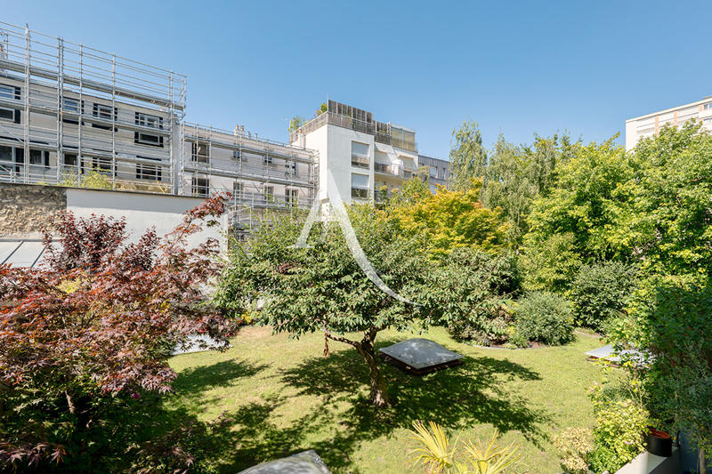 Appartement - 90 m² - 4 pièces