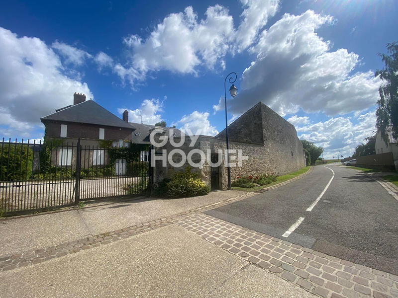 Maison - 350 m² - 15 pièces