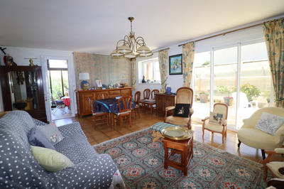 Maison - 220 m² - 12 pièces