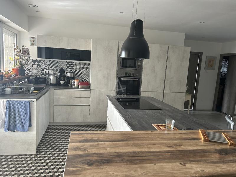 Maison - 150 m² - 4 pièces