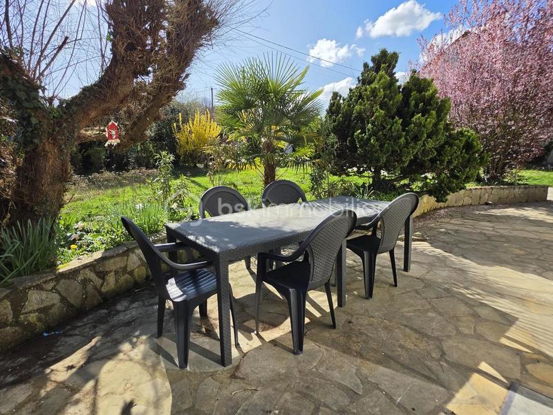 Maison traditionnelle - 166 m² - 8 pièces