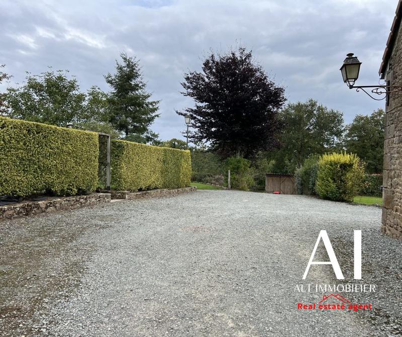 Maison ancienne - 187 m² - 6 pièces