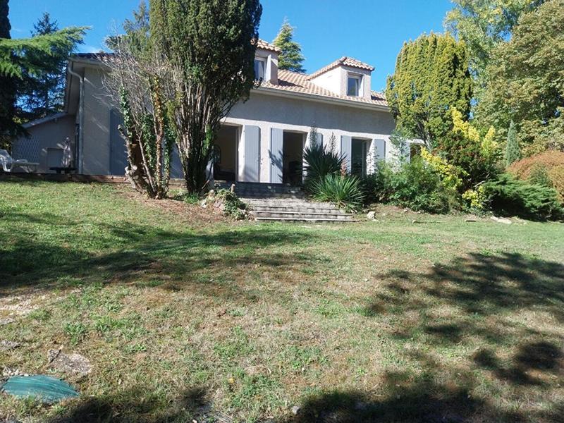 Maison - 180 m² - 7 pièces