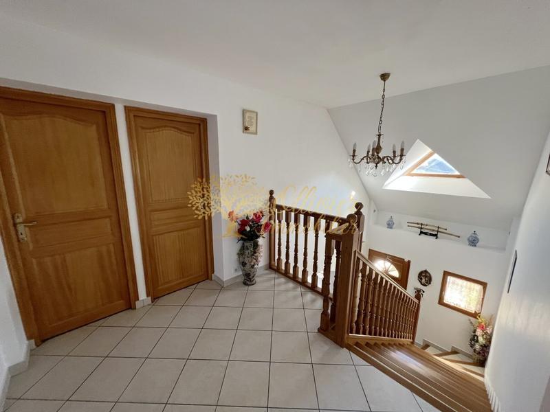 Pavillon - 154 m² - 8 pièces