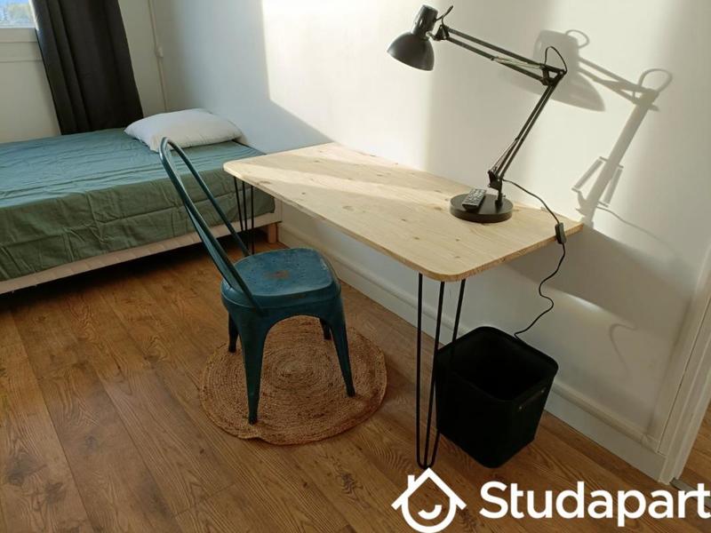 Chambre - 9 m² - 1 pièce