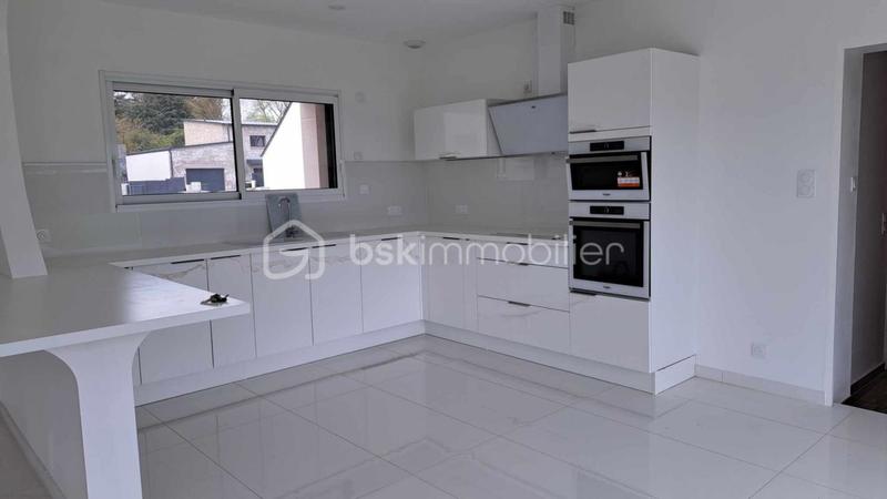 Maison - 142 m² - 5 pièces