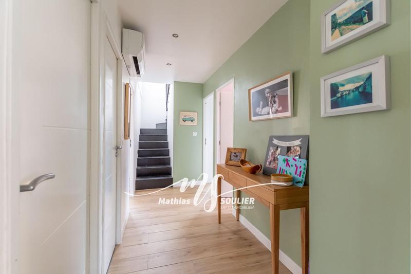 Maison - 240 m² - 9 pièces