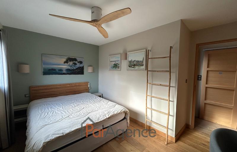 Maison - 177 m² - 7 pièces