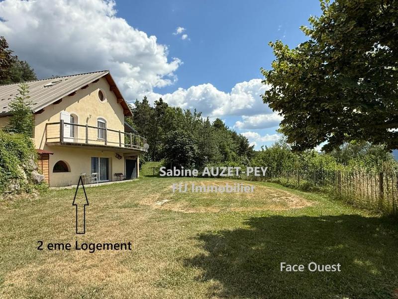 Maison - 300 m² - 15 pièces
