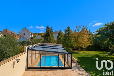 Maison - 207 m² - 8 pièces