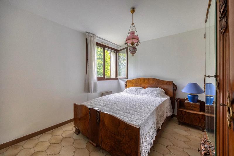 Maison - 180 m² - 8 pièces