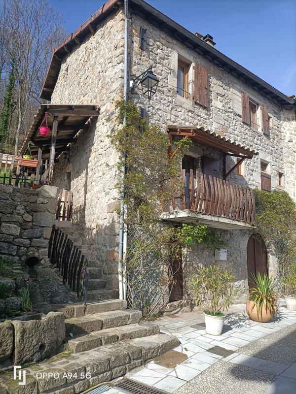 Maison - 151 m² - 8 pièces