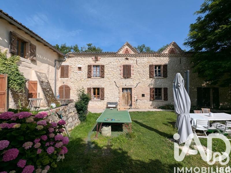 Maison - 293 m² - 4 pièces