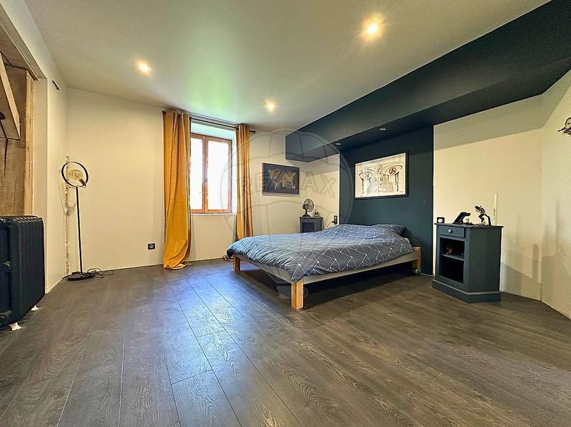 Maison - 522 m² - 13 pièces