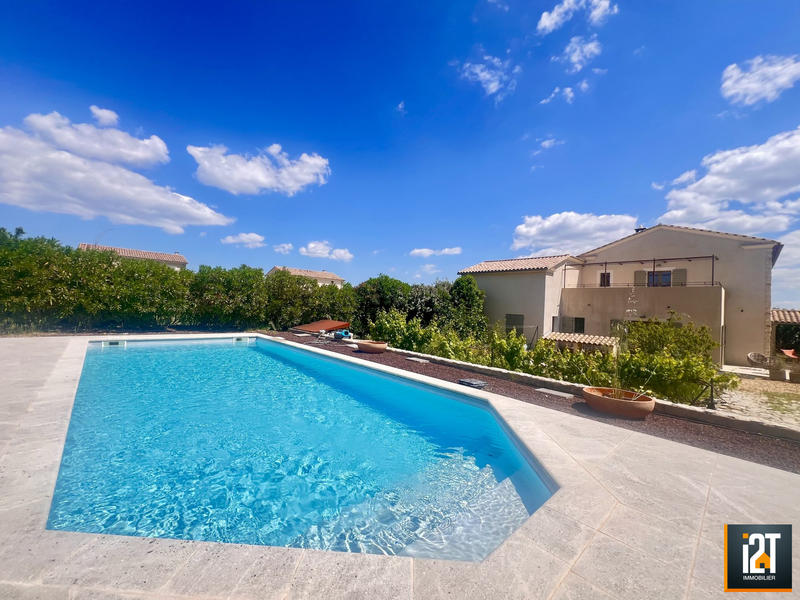 Maison - 165 m² - 5 pièces