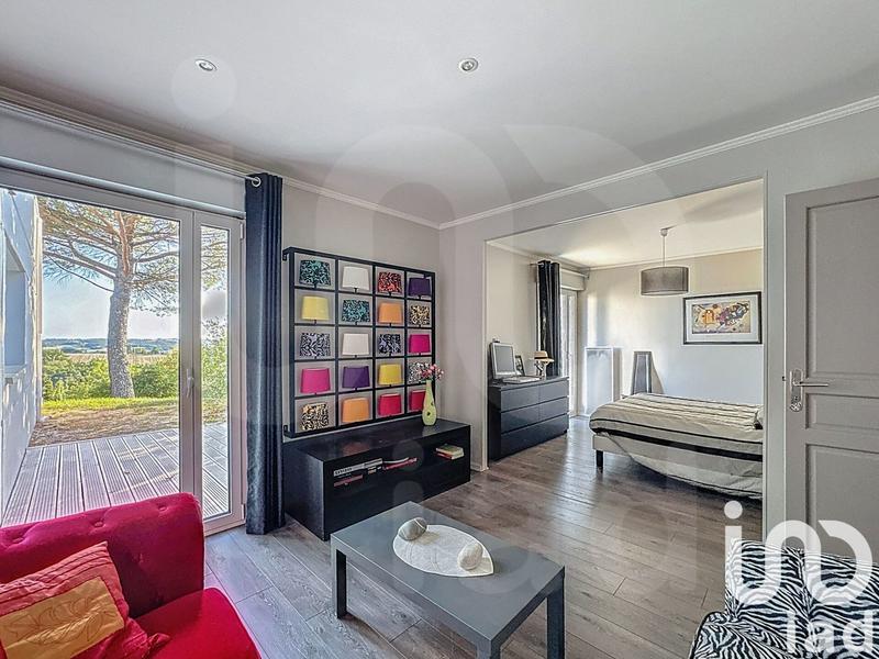 Maison - 245 m² - 7 pièces