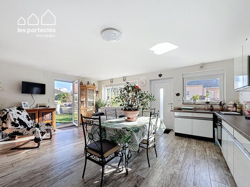 Maison - 214 m² - 4 pièces