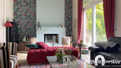 Maison - 256 m² - 12 pièces