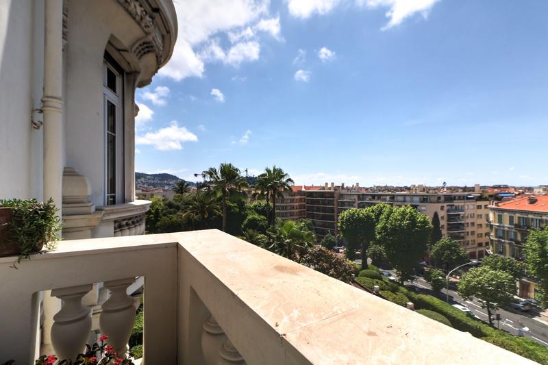 Appartement - 253 m² - 5 pièces