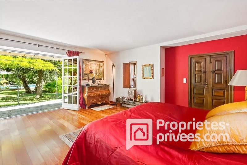 Maison - 245 m² - 6 pièces