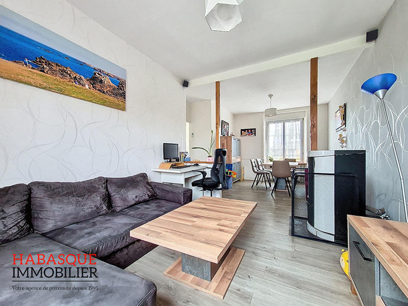 Maison - 104 m² - 6 pièces