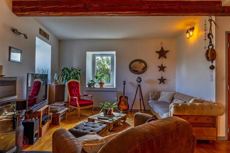 Maison de village - 206 m² - 10 pièces