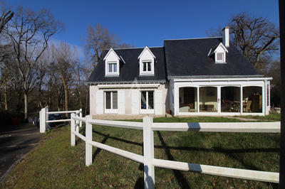 Maison - 177 m² - 7 pièces