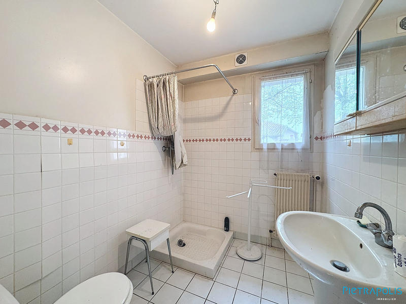 Maison traditionnelle - 140 m² - 7 pièces