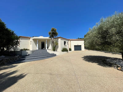 Villa - 220 m² - 9 pièces