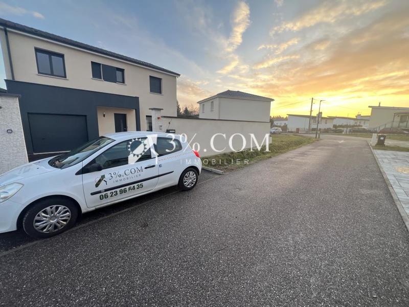 Maison - 121 m² - 5 pièces