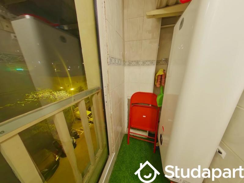 Chambre - 9 m² - 1 pièce